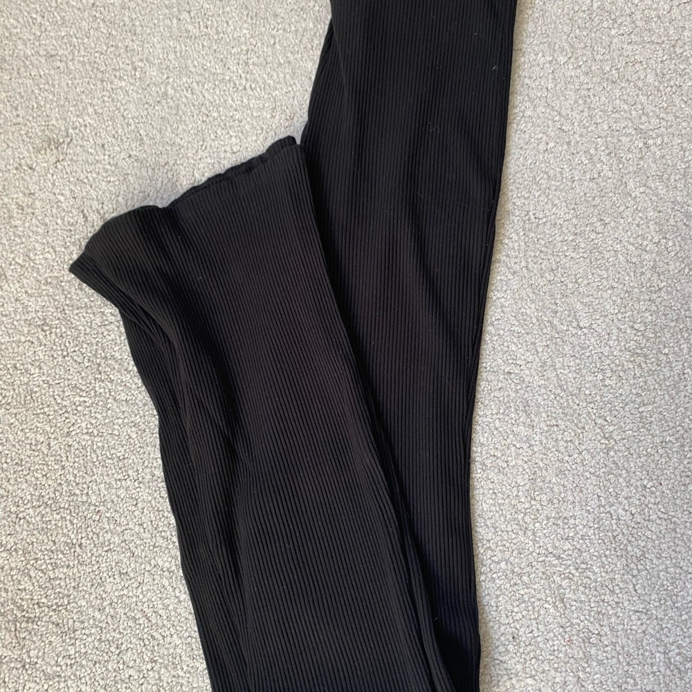 Ribbed Black Leggings
